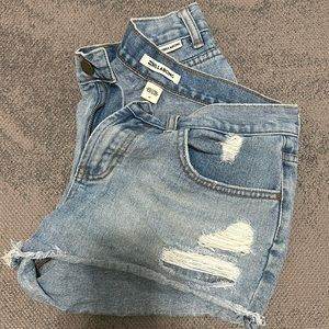 Billabong Jean shorts size 28